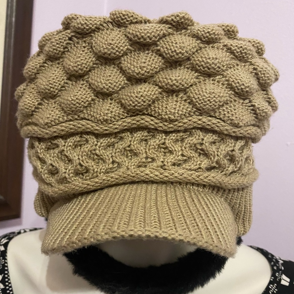Chunky Knit Tan Women's Hat - Picture 3 of 7